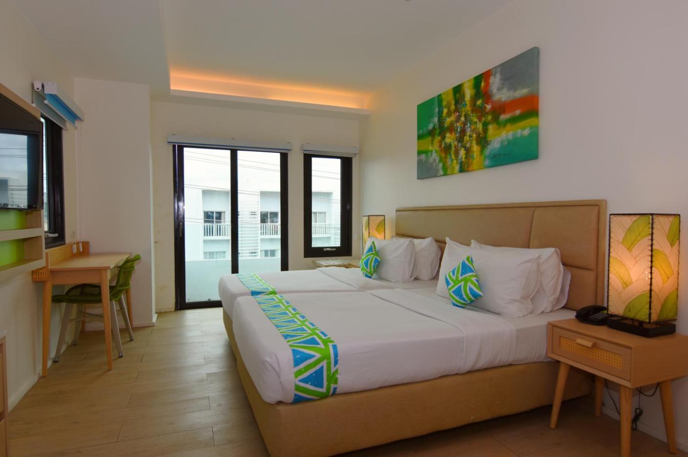 Lime Hotel Boracay Balabag  Exterior foto