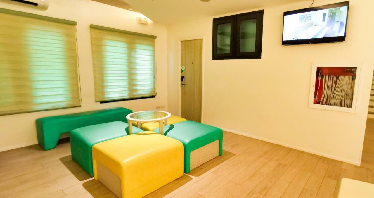 Lime Hotel Boracay Balabag  Exterior foto